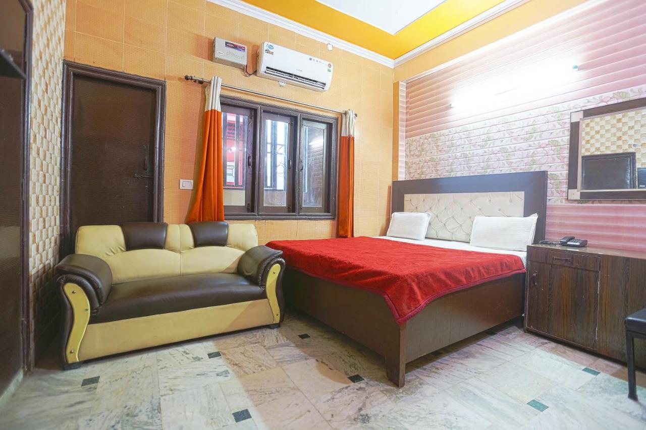 Spot On 43436 Hotel Mannat Spot Moradabad Exterior foto